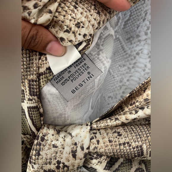 Snake Print Wrap Crop Top - Picture 5 of 6